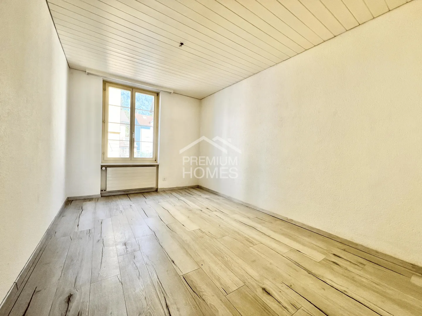 Renovated apartment in a central location - Photo 3 of 6