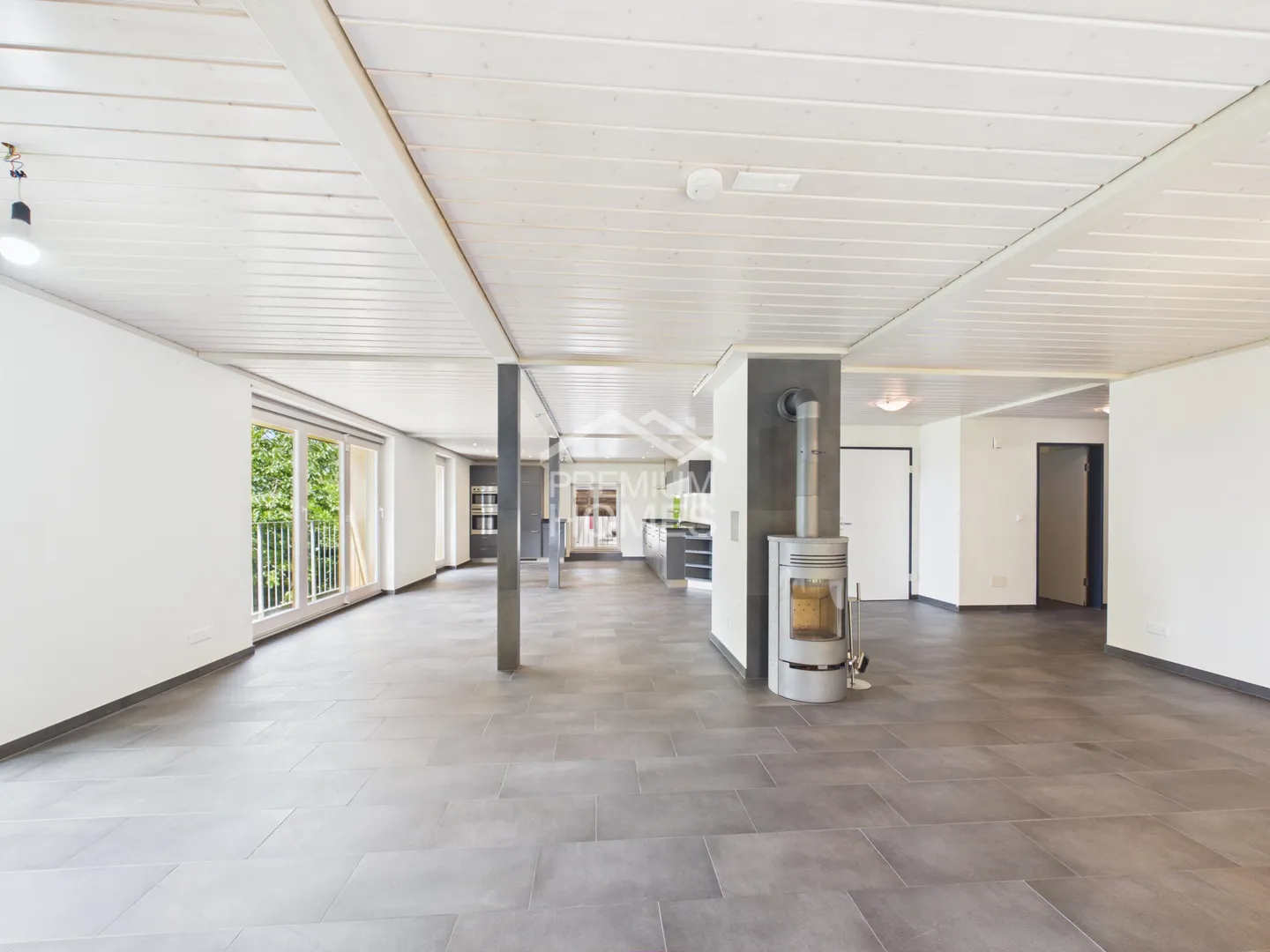 Maison moderne avec beaucoup d'espace et de confort - Photo 2 sur 10