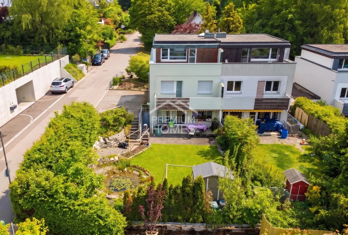 Familienidylle mit Gartenparadies an bester Lage von Therwil - Photo 3 of 13
