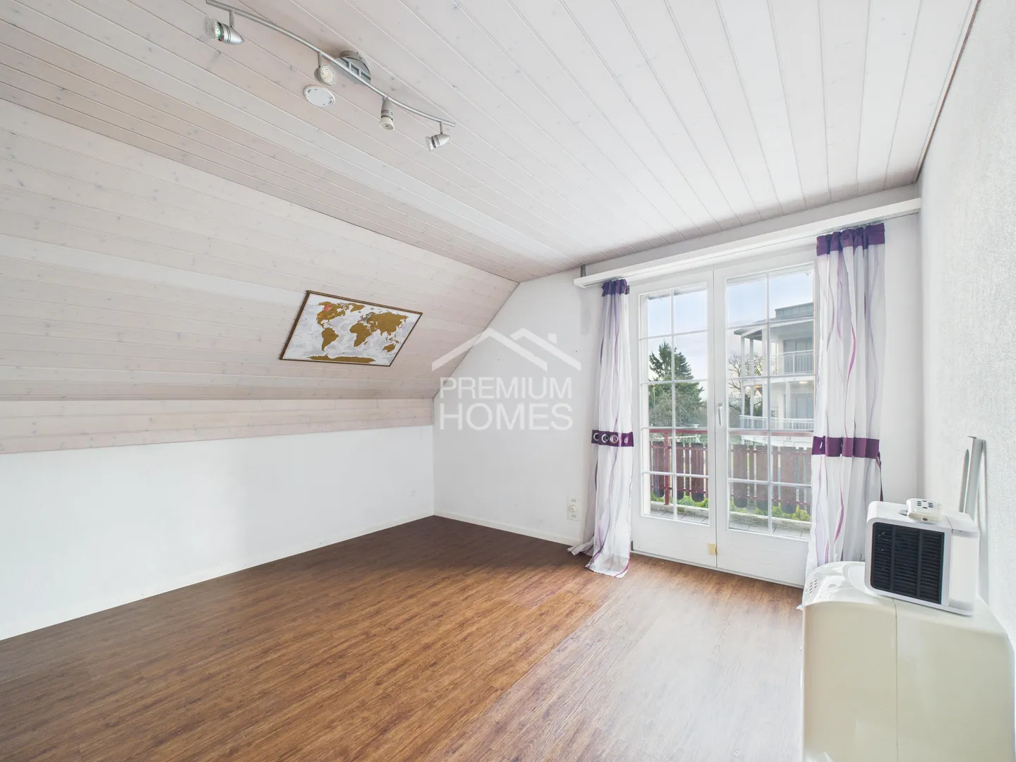 A place ready for your next chapter - Photo 3 of 13