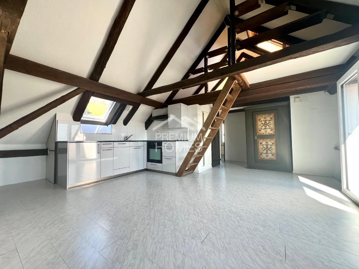 Rarità con vista: Casa plurifamiliare con riserva di terreno e vista montagna - Foto 6 di 13