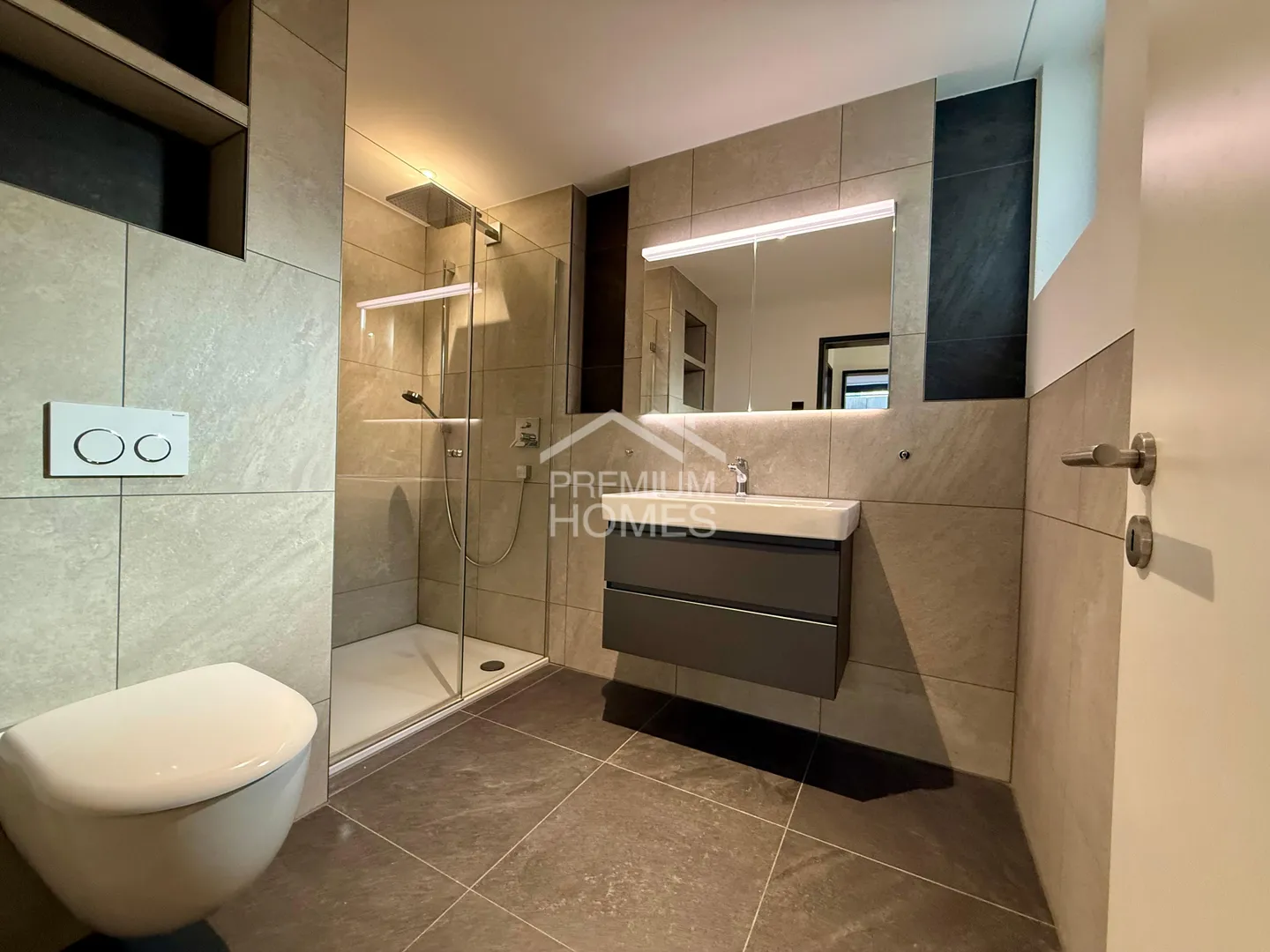 Your new home with garden seating area! - Photo 7 of 7