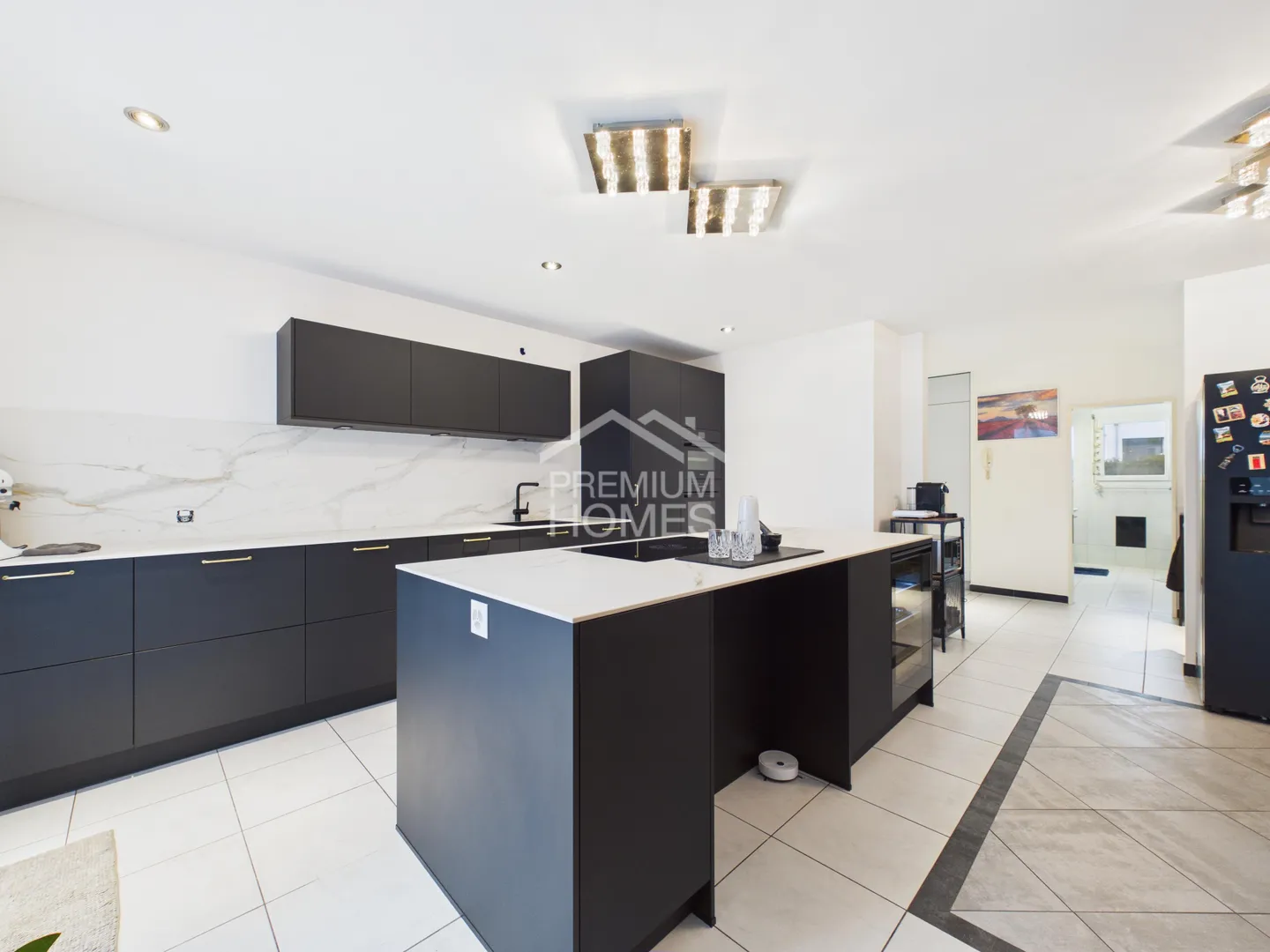 Moderne Gartenwohnung mit Weinschrank - Foto 7 von 12