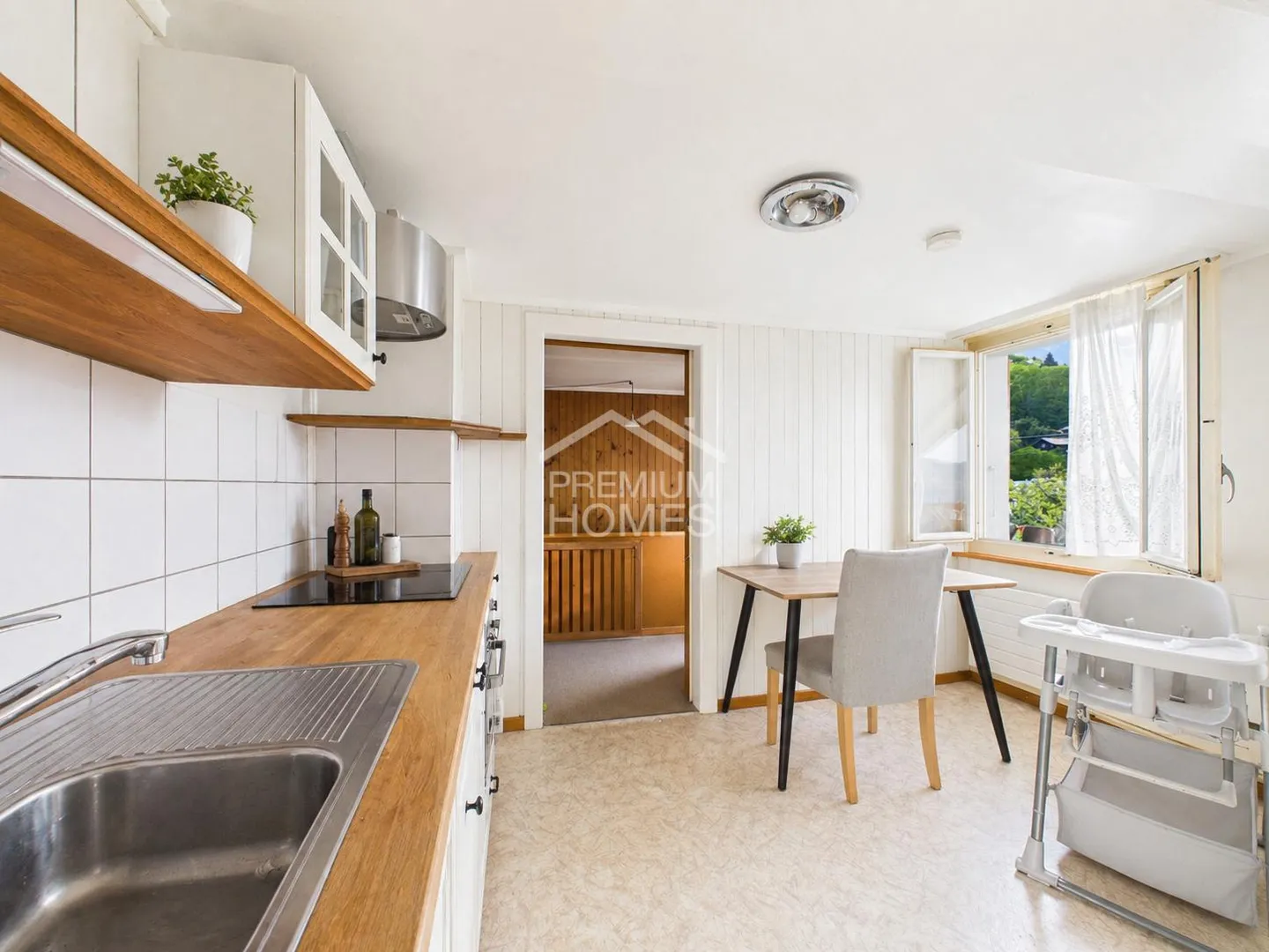 Charming Family Home with Lake View - Photo 4 of 12