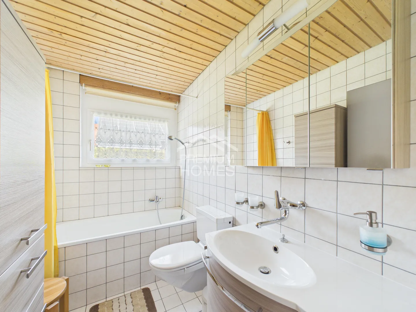 Family Paradise with Dream Garden & Sunshine All Day - Photo 11 of 13