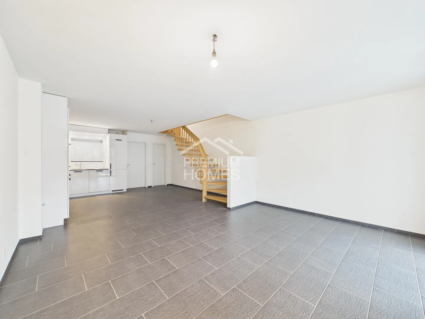 Maison mitoyenne - Espace pour toute la famille - Photo 2 sur 11