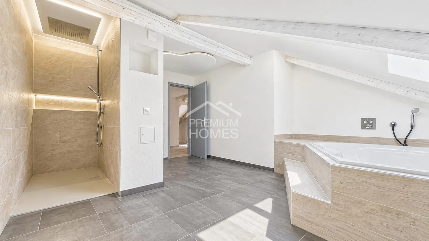 Modern Family Home with Gallery - Photo 9 of 13
