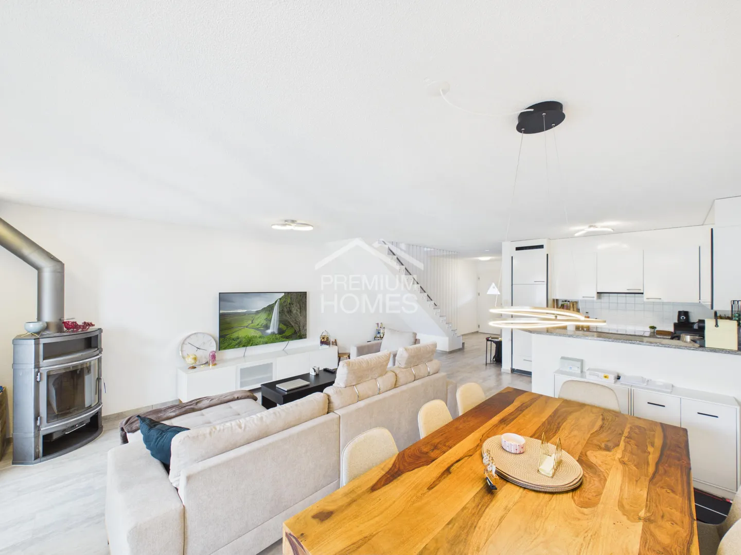 Living on two levels - charming maisonette apartment in a quiet location - Photo 3 of 13