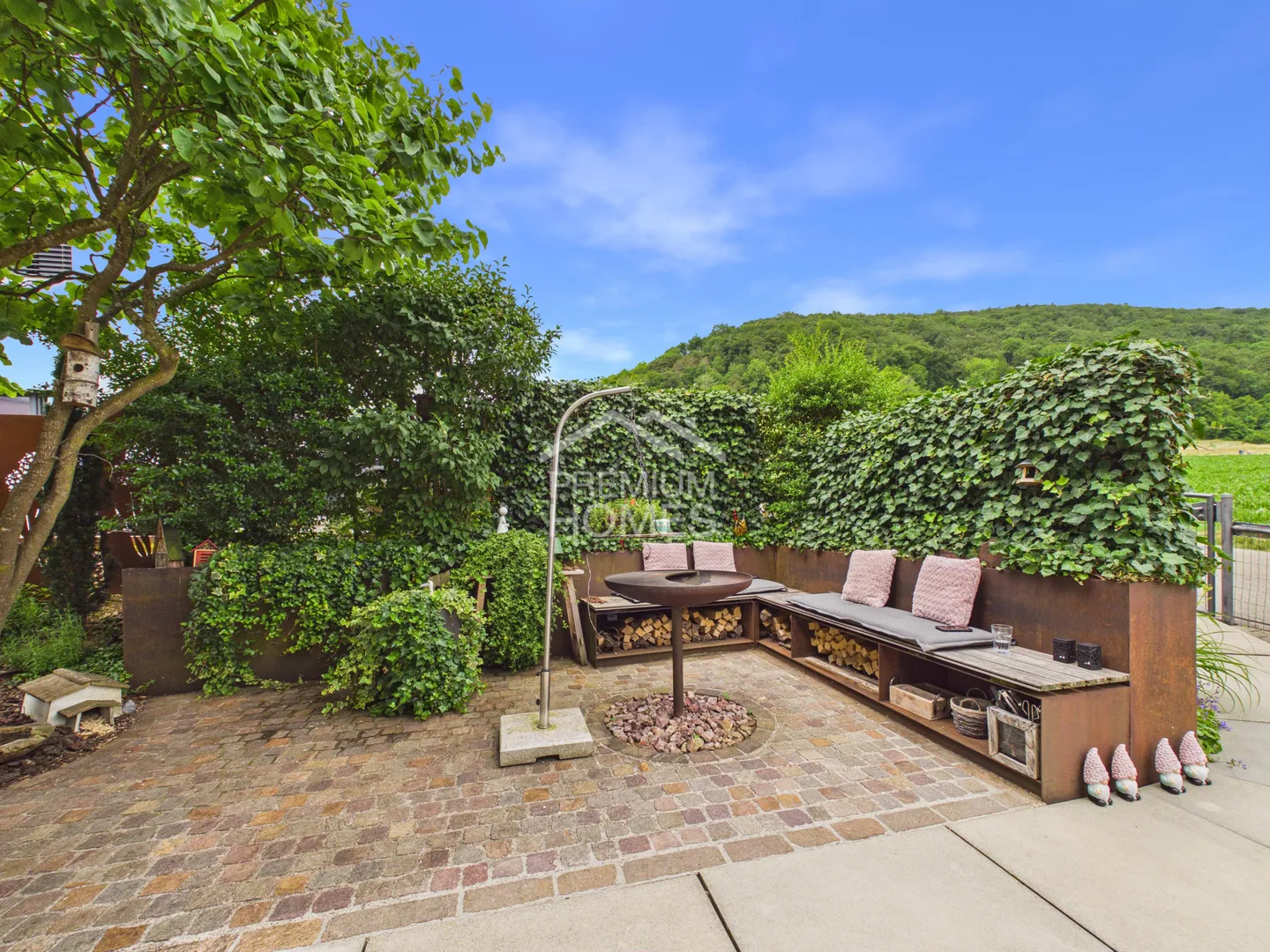 Exclusive Living for Discerning Buyers - Photo 12 of 13