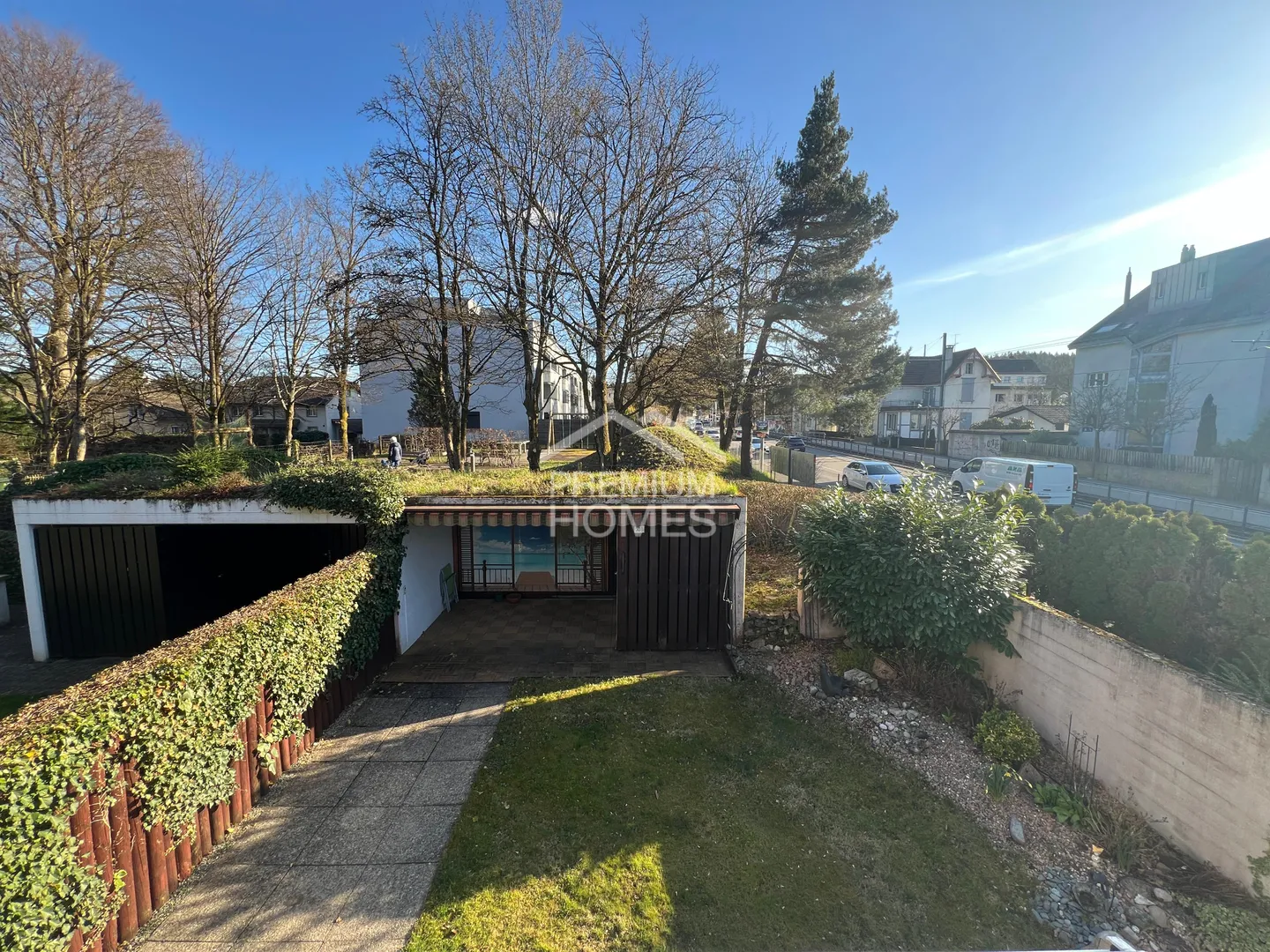 Vivre avec caractère : Maison jumelée avec véranda, cheminée et plus - Photo 9 sur 10