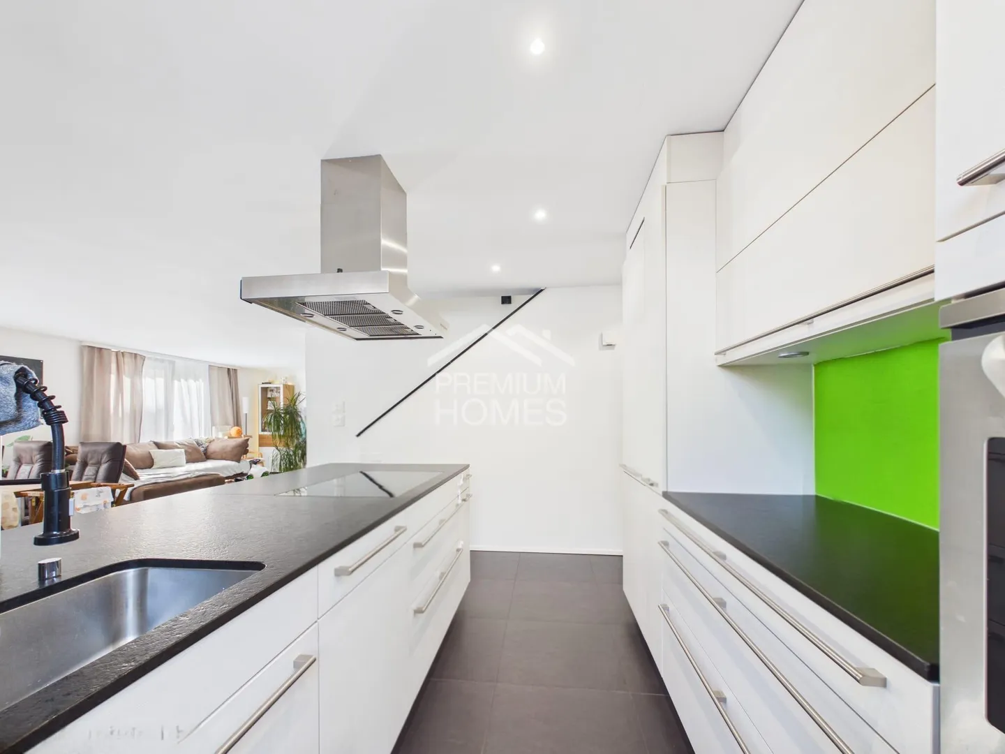 Moderne Familienhaus mit Balkon - Foto 4 von 12