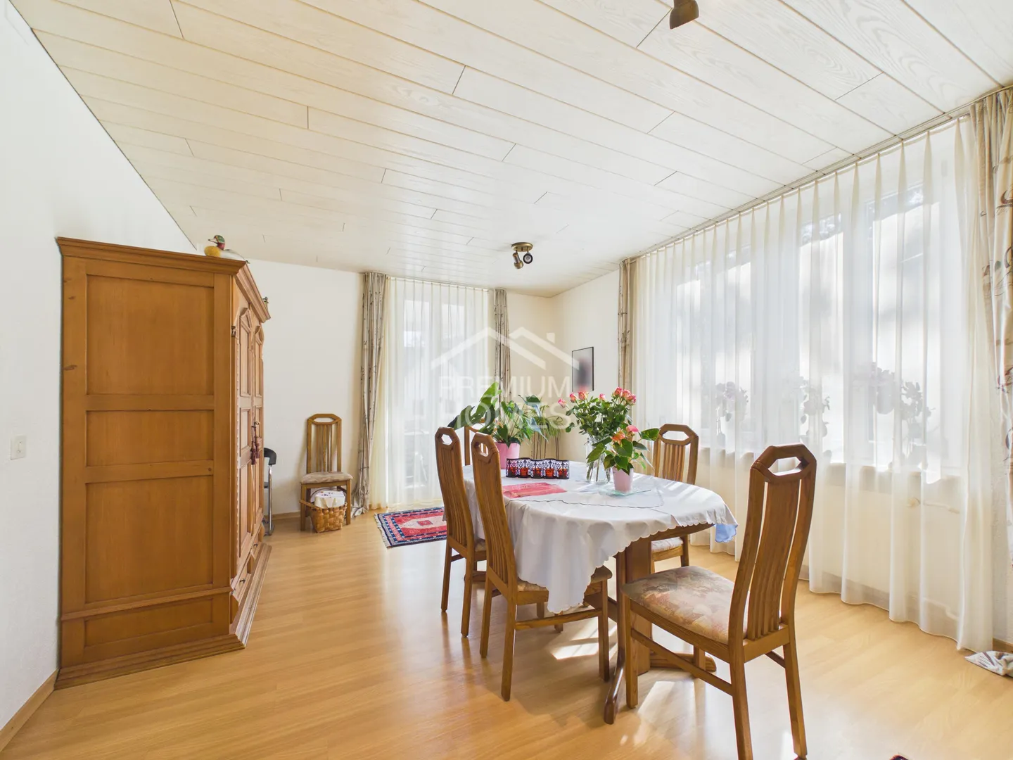 Costruito solidamente - curato con amore - oasi con piscina - Foto 4 di 13