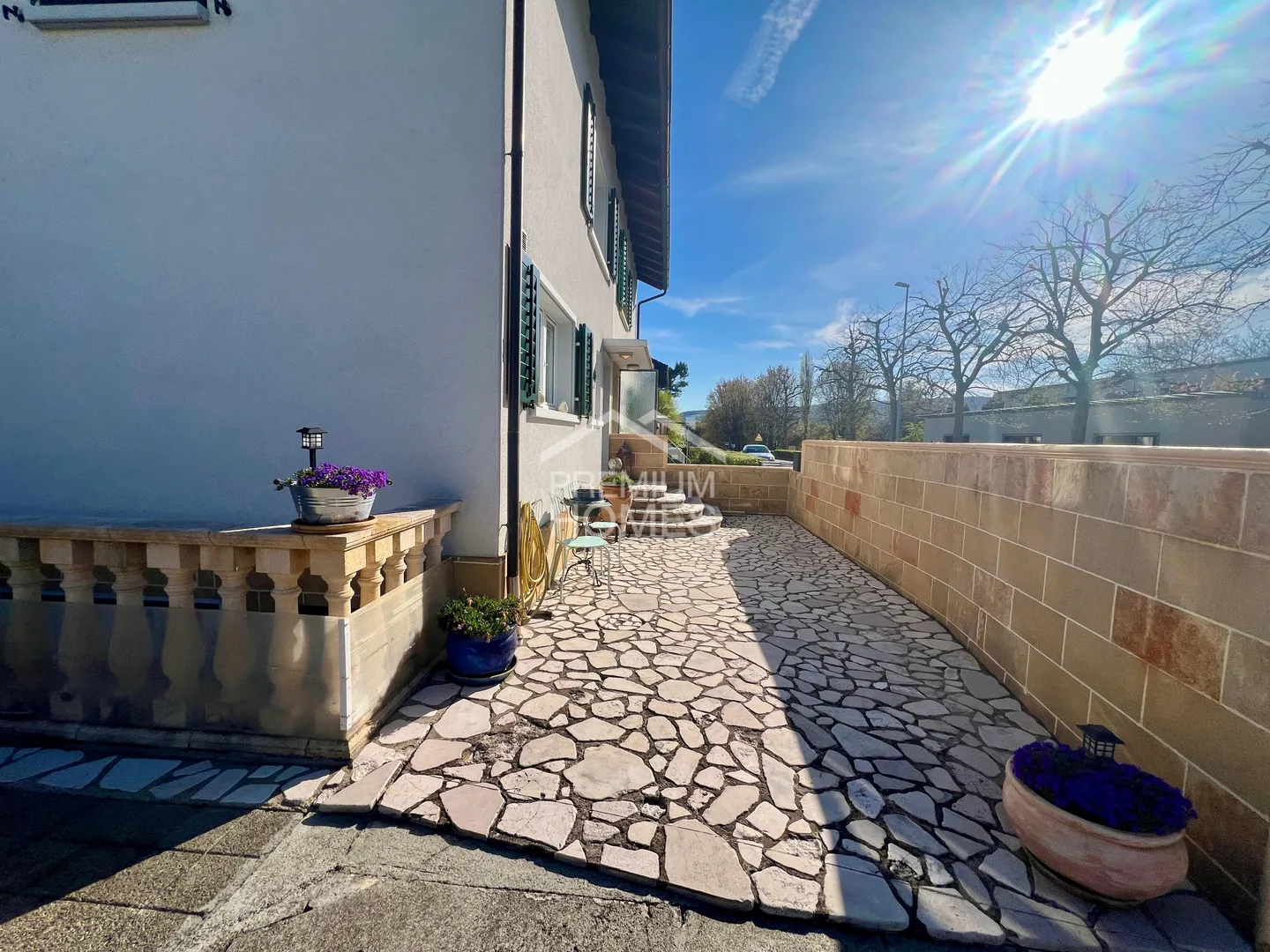 Charmante maison jumelée avec jardin ensoleillé, double garage & A - Photo 12 sur 13