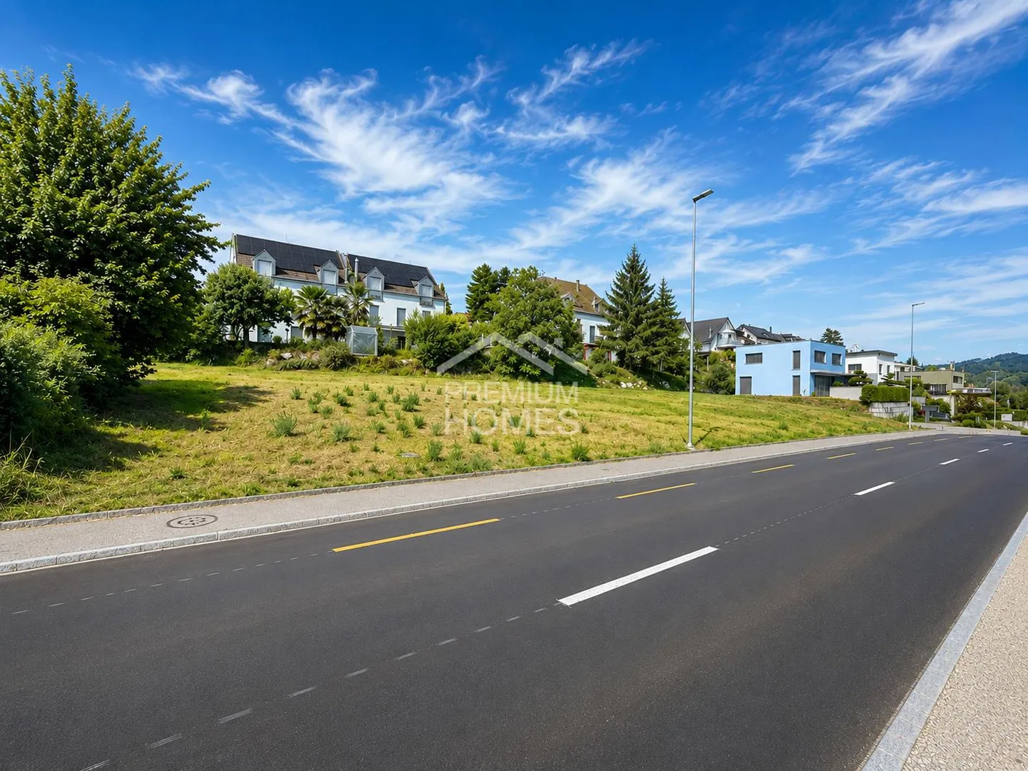 Sunny building land in an attractive southern slope location - Photo 1 of 10