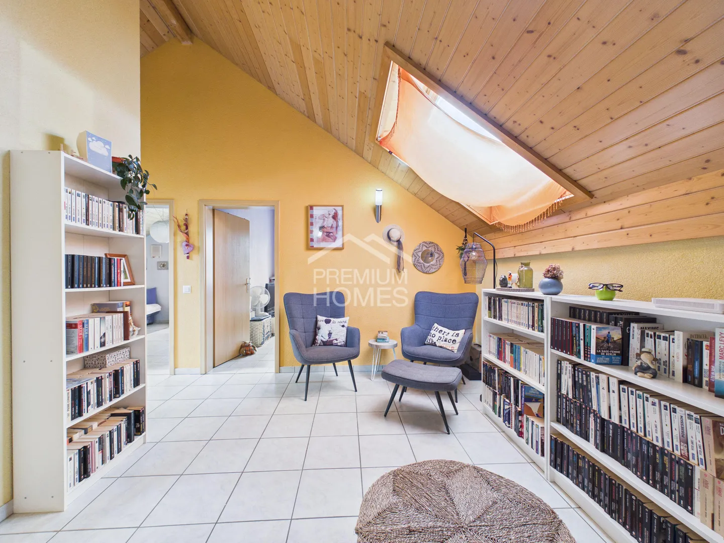 Quiet and residential living environment - Photo 4 of 8
