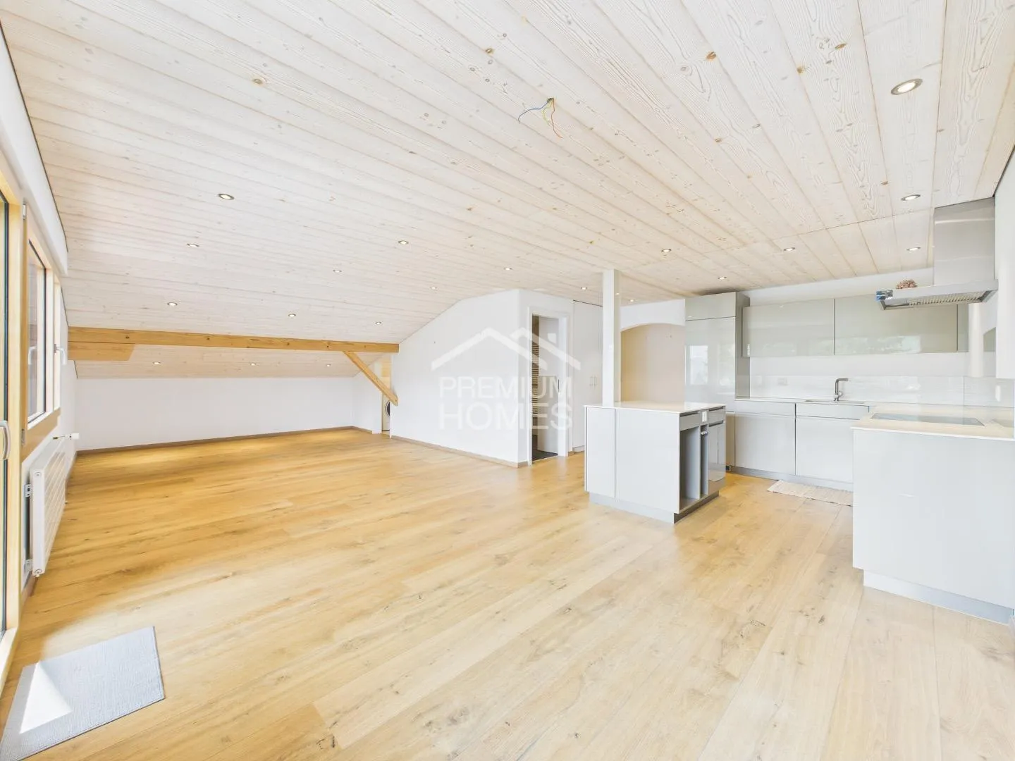 Summer Bargain with a View of the Brienzer Rothorn - Photo 2 of 5