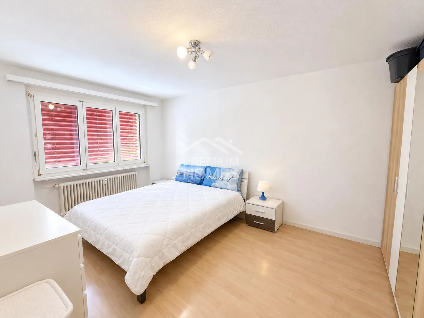 Posizione residenziale tranquilla con ottimi collegamenti - Foto 3 di 8