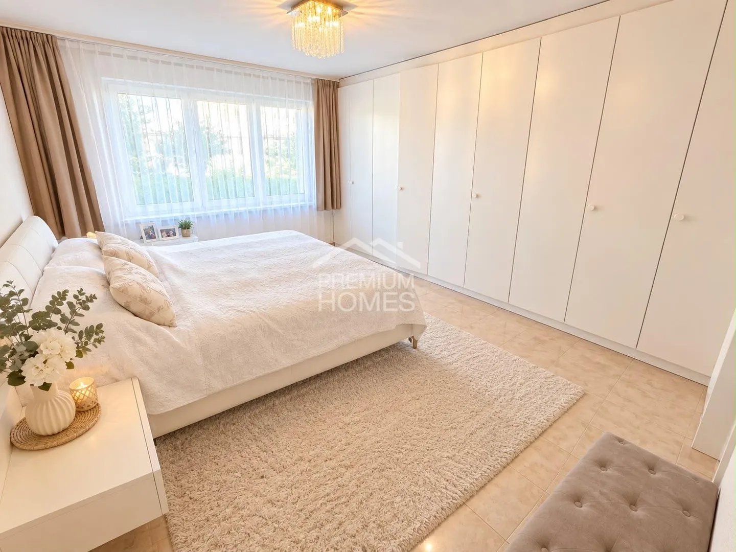 Quiet living with plenty of space and light - Photo 5 of 9