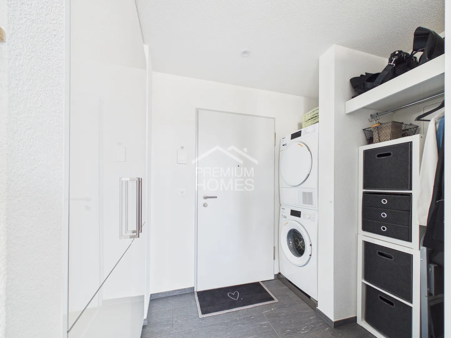 Exclusive Penthouse Residence - Photo 7 of 8