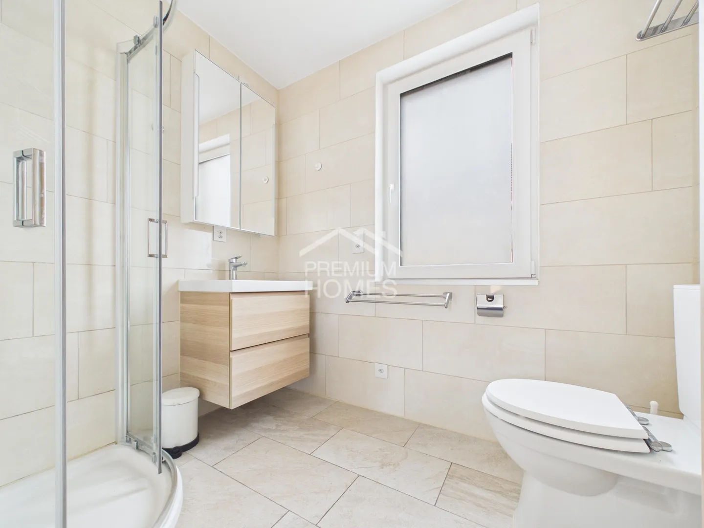 Vivere spazioso con molte possibilità - Foto 5 di 13