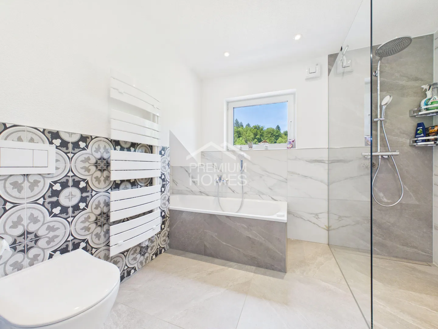 Renovated Gem in a Quiet Prime Location - Photo 8 of 11