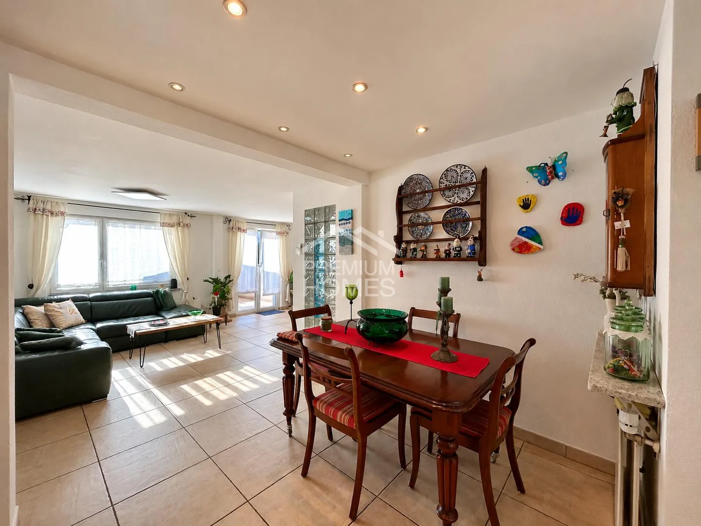 Charming house with sunny garden and expansion potential - Photo 8 of 13