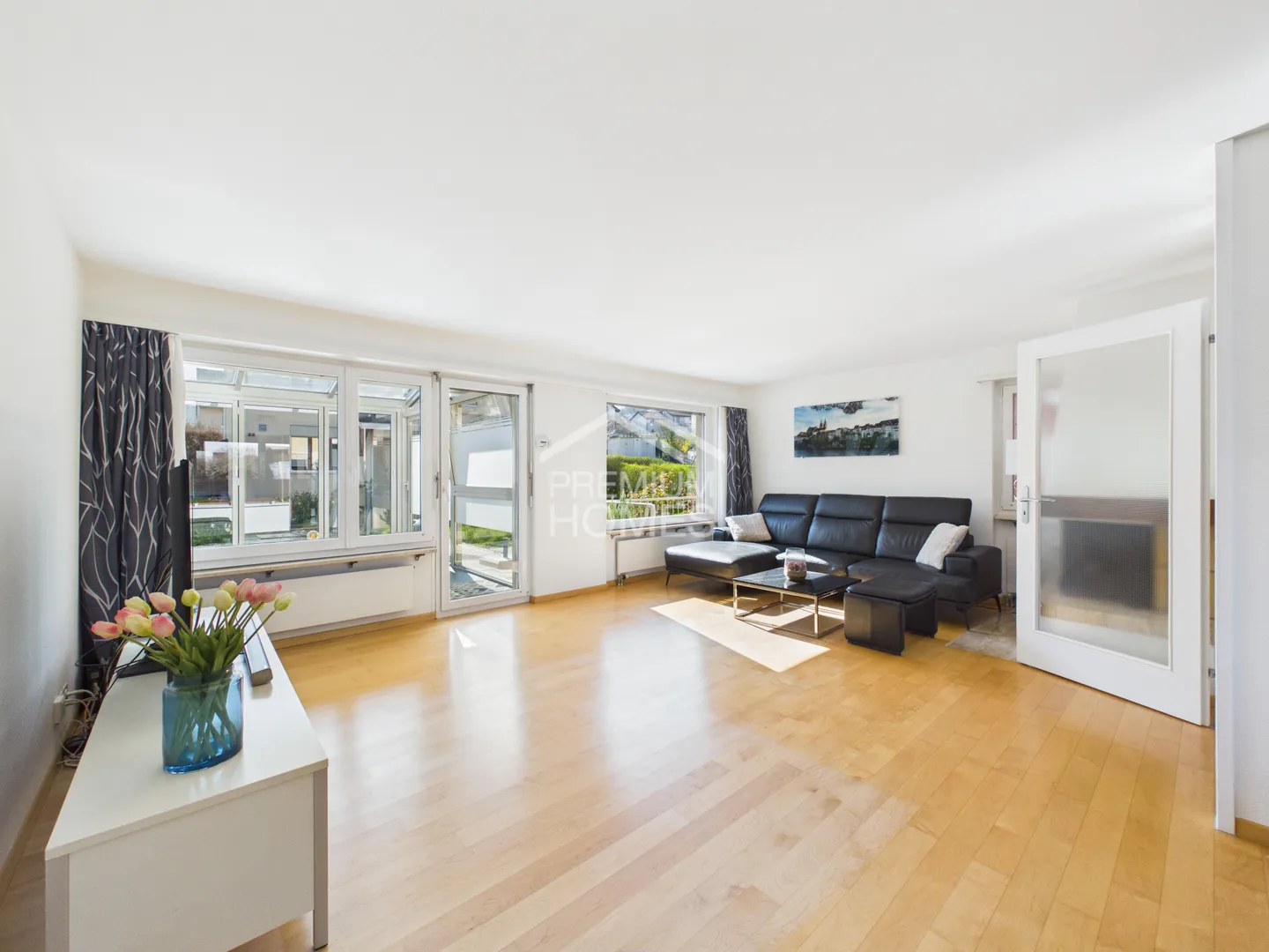 Charming Family Home in Lausen - Photo 2 of 9