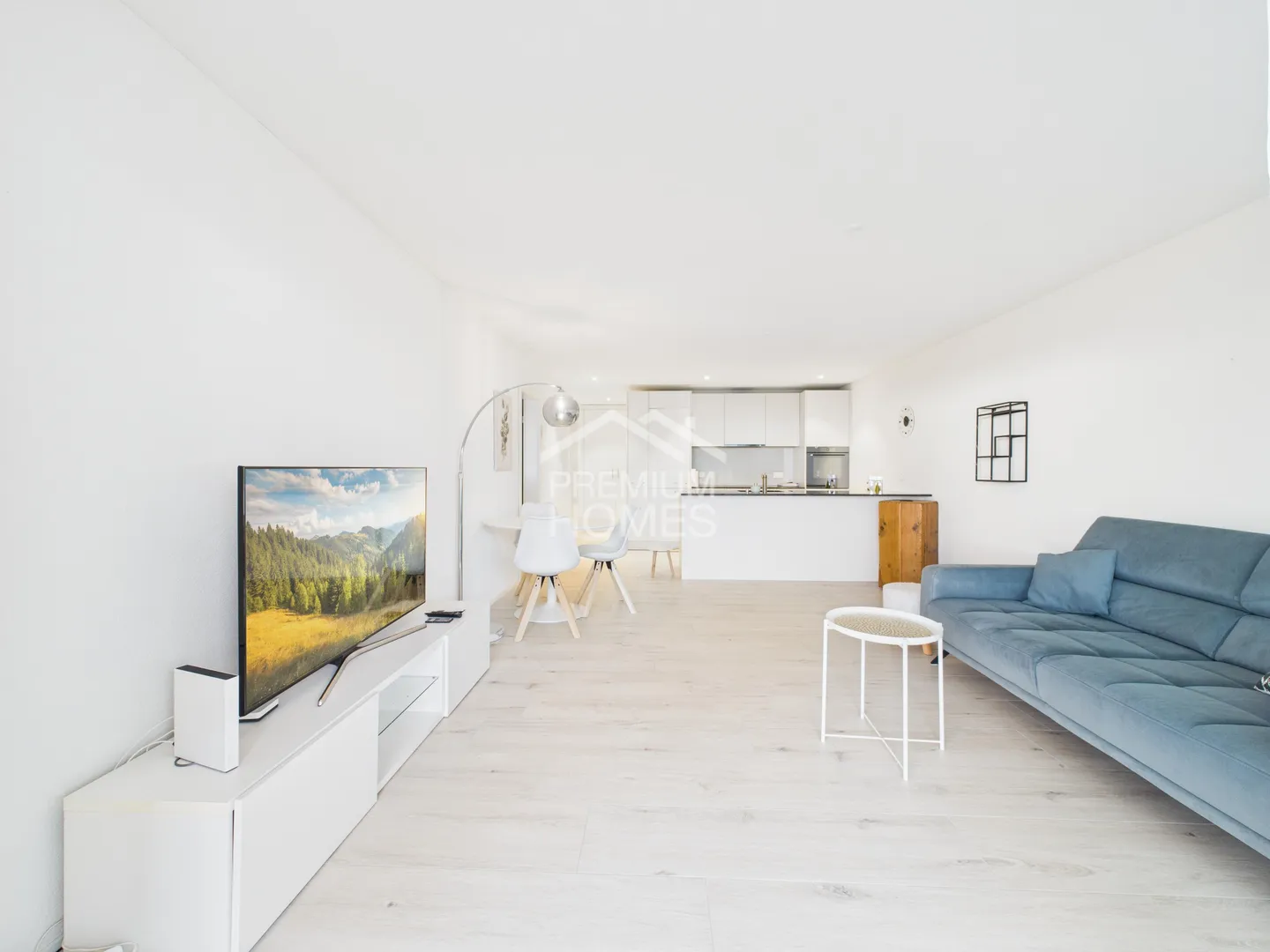 Modernes Lifestyle-Home mit Alpenpanorama - Foto 2 von 13