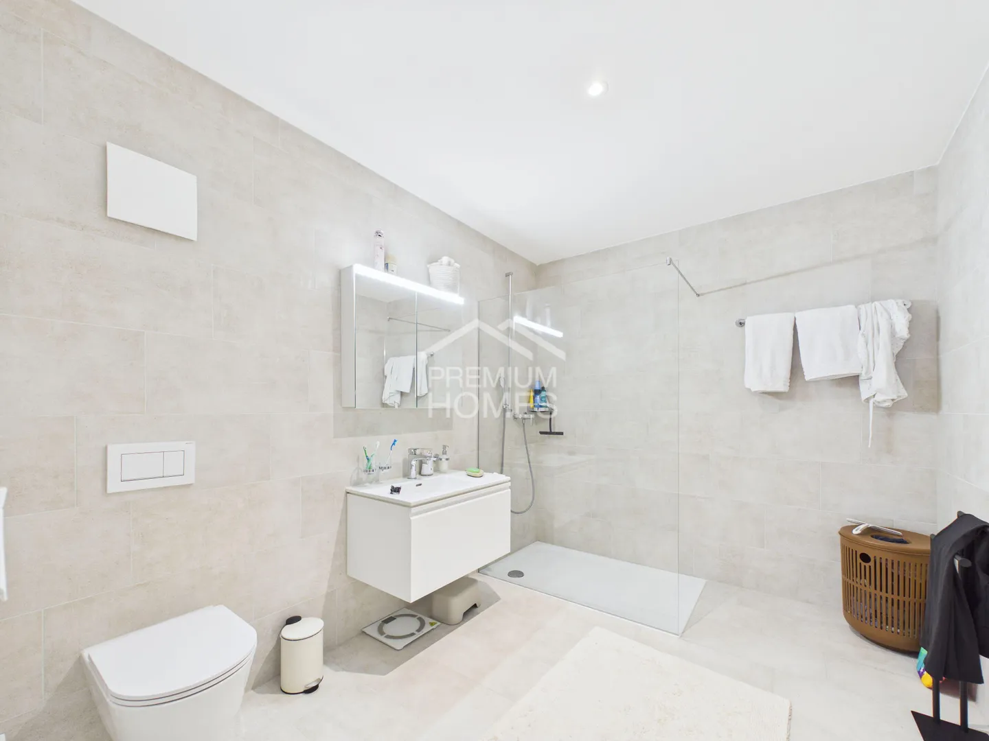 Investment property with sustainable returns - Photo 6 of 10