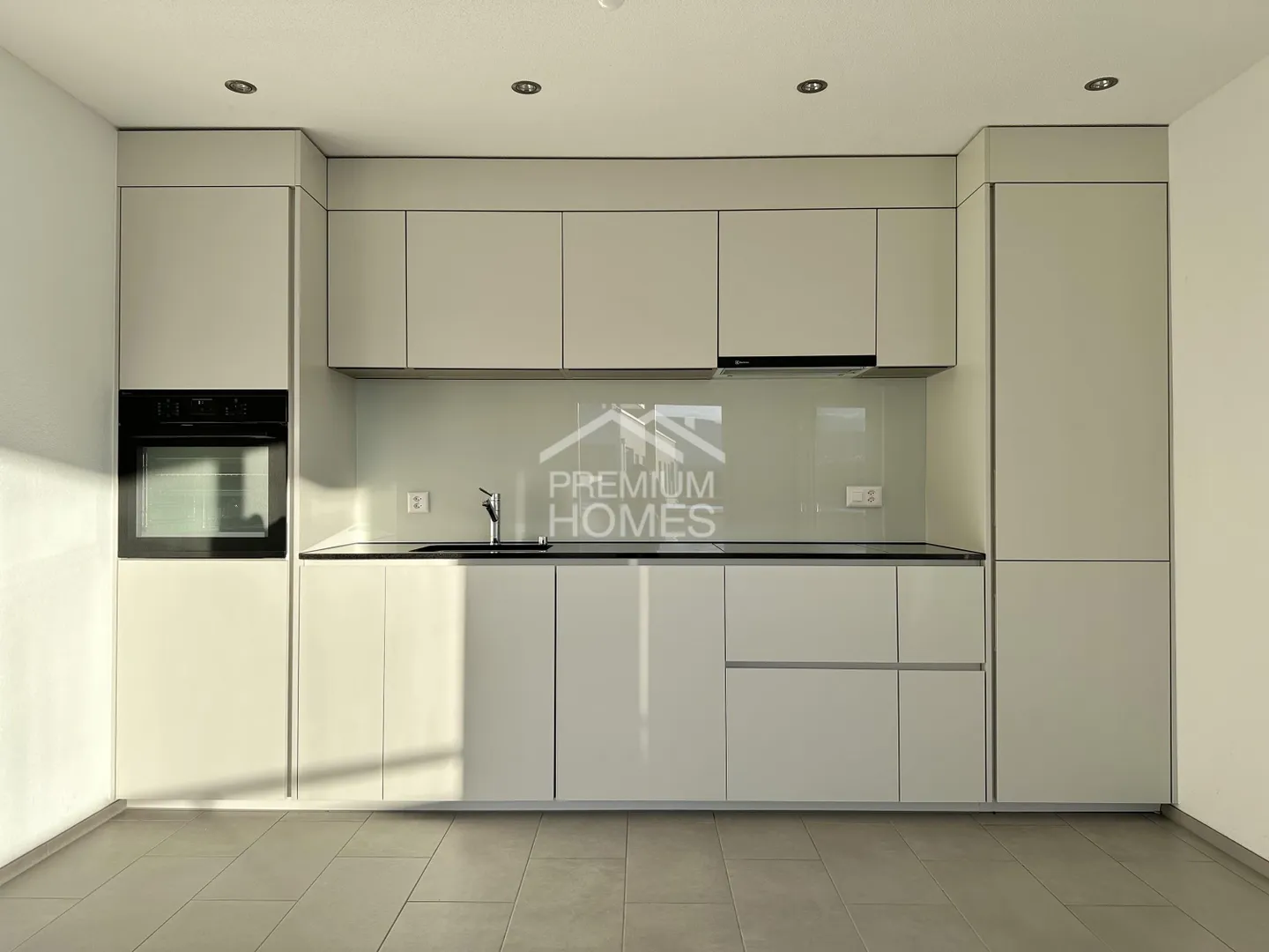 Appartamento attico moderno disponibile dal 01.04.2026! - Foto 5 di 10