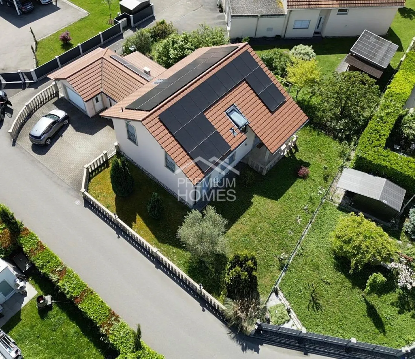 Dream domicile with whirlpool, solar system &amp; plenty of space in Thielle - Photo 1 of 8