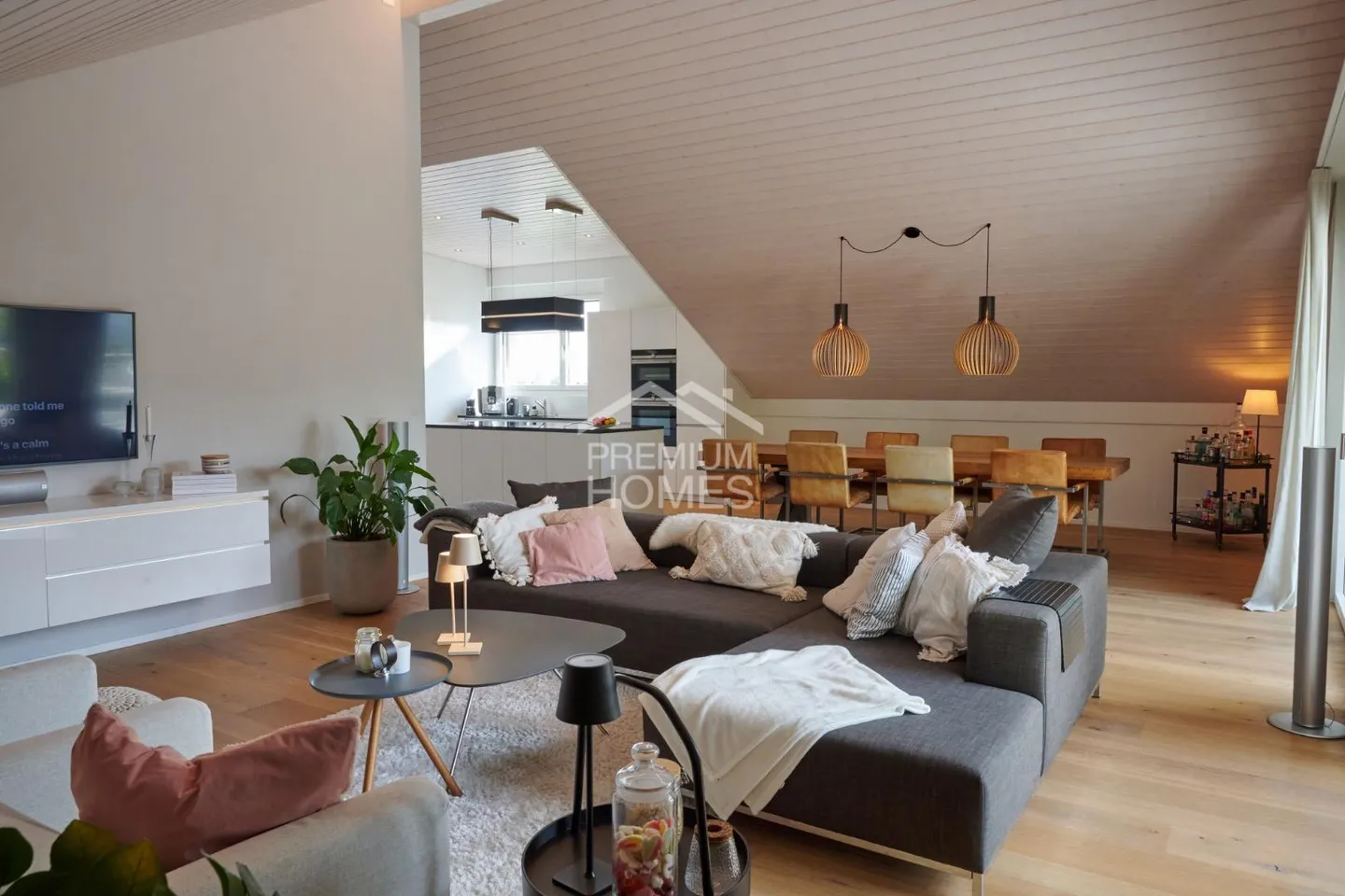 Modern Maisonette Jewel with Comfortable Atmosphere - Photo 1 of 13