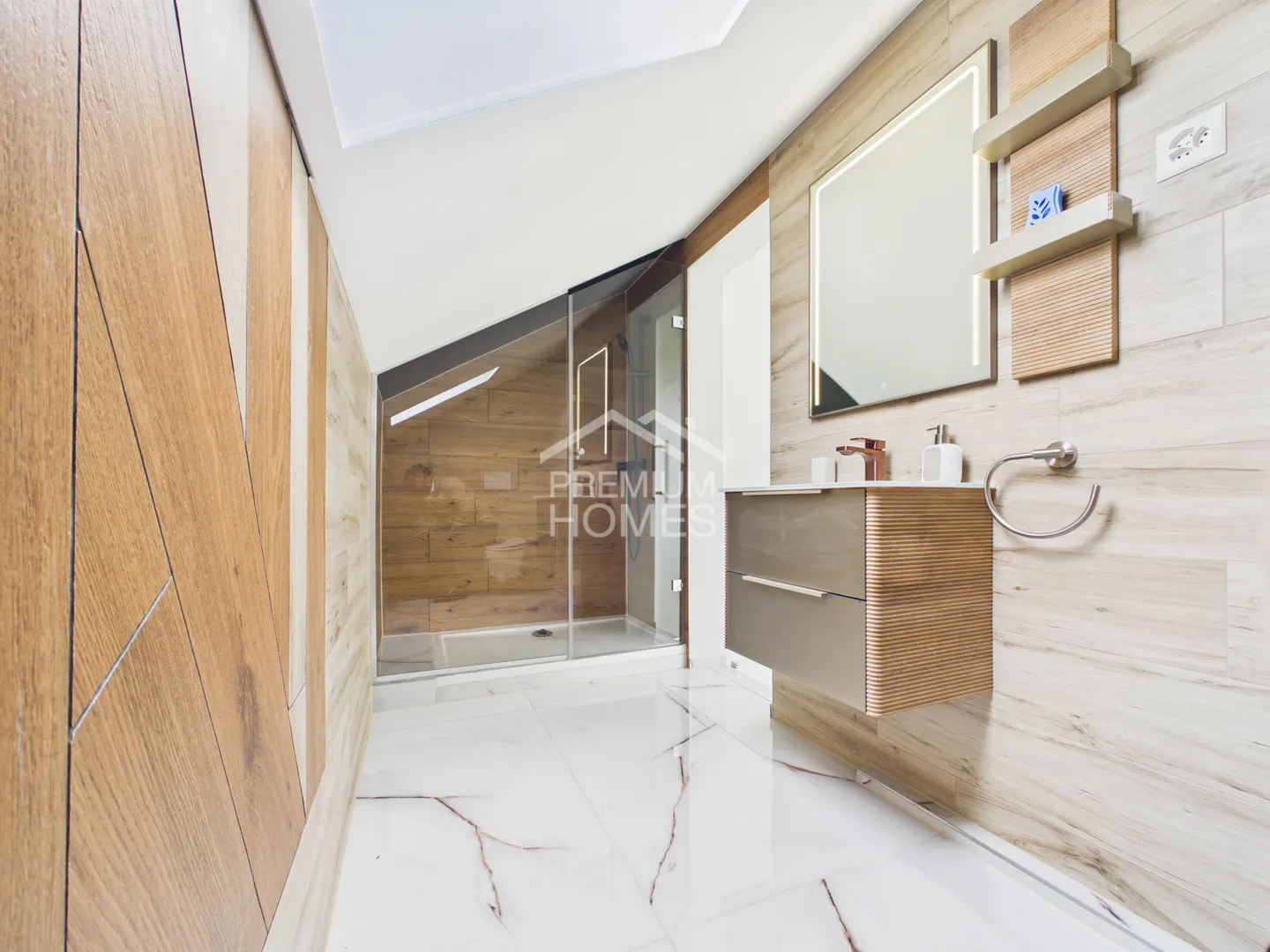 Spacious Family Home with Flexibility - Photo 8 of 11