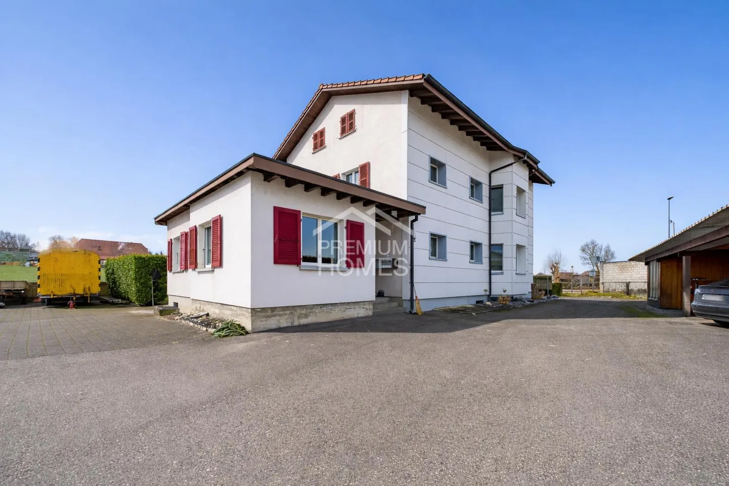 Solid multi-family house with attractive rental potential - Photo 1 of 10