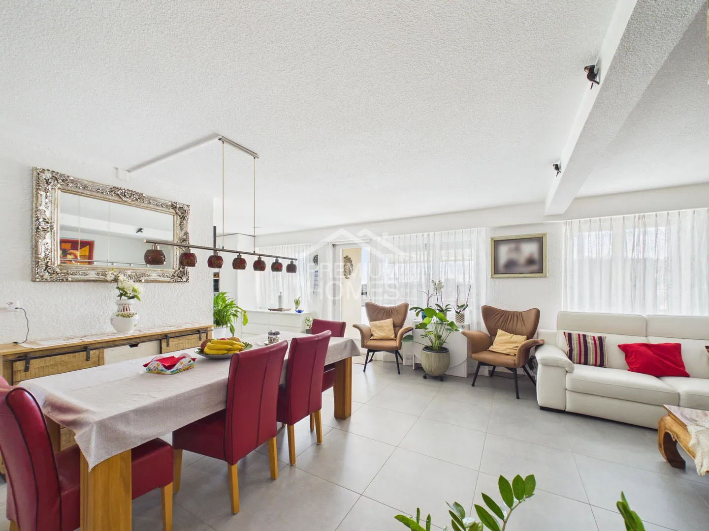 Stilvolle Wohnung mit Balkon - Foto 3 von 13