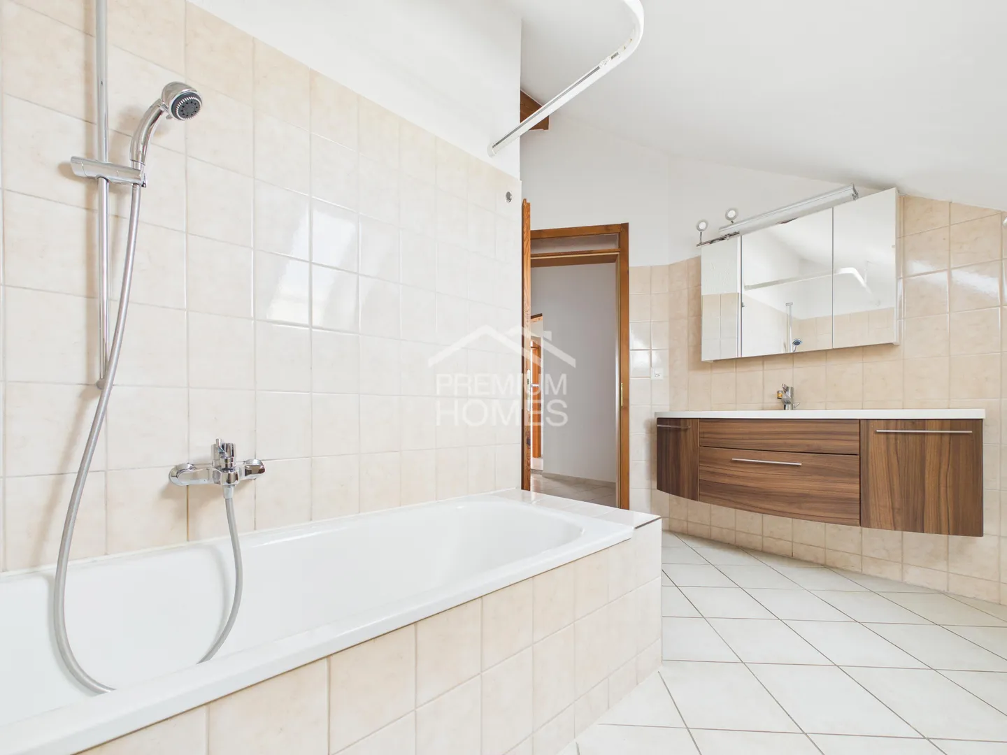 Charmantes Bauernhaus mit viel Platz für Tiere - Photo 7 of 13