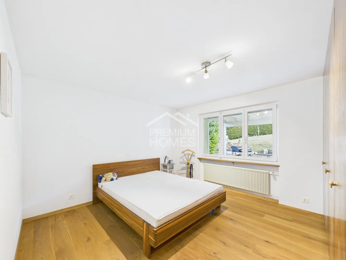 A HOUSE FOR LIFE - Photo 5 of 10