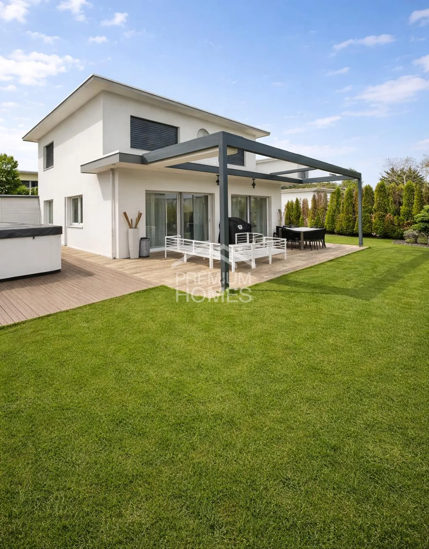 OPPORTUNITÉ UNIQUE À BIRR! - Photo 1 sur 8