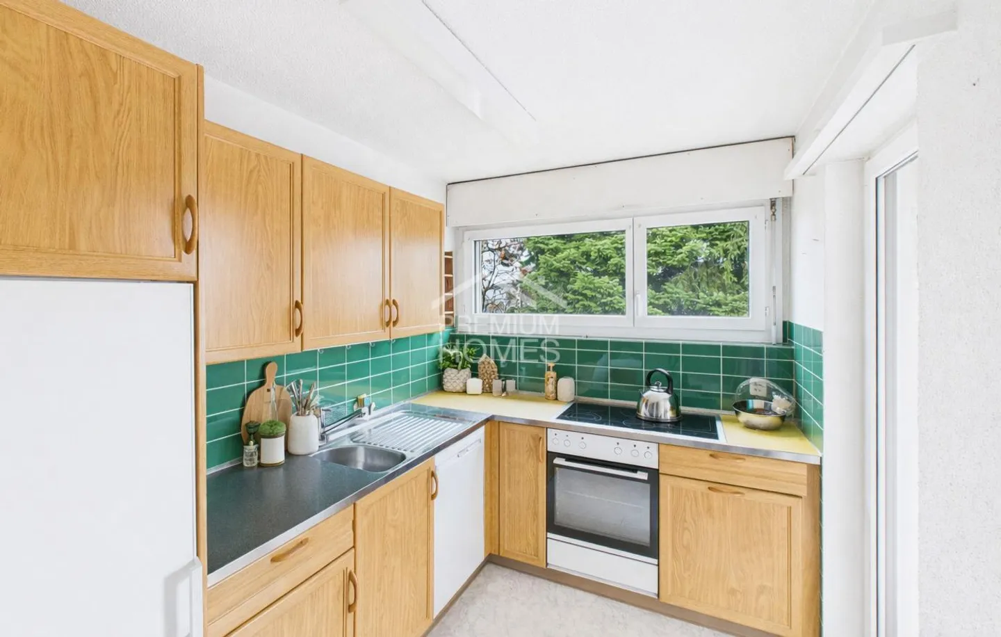 Charmante Wohnung mit Seesicht - Foto 2 von 11