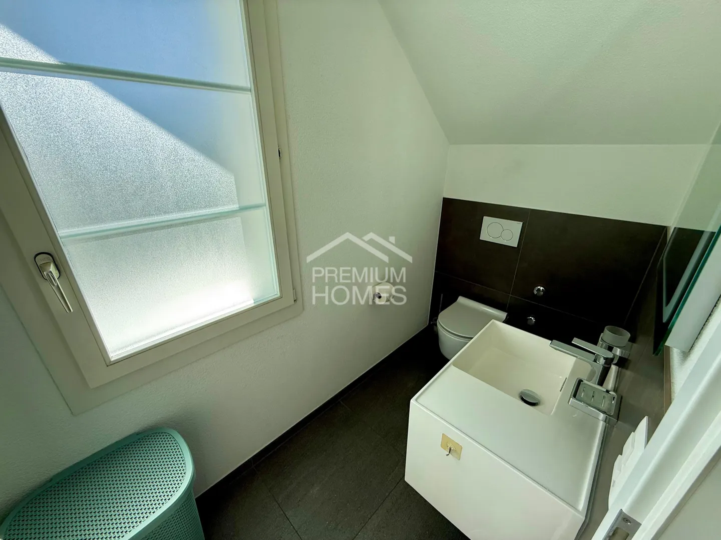 Furnished studio for rent! - Photo 5 of 8