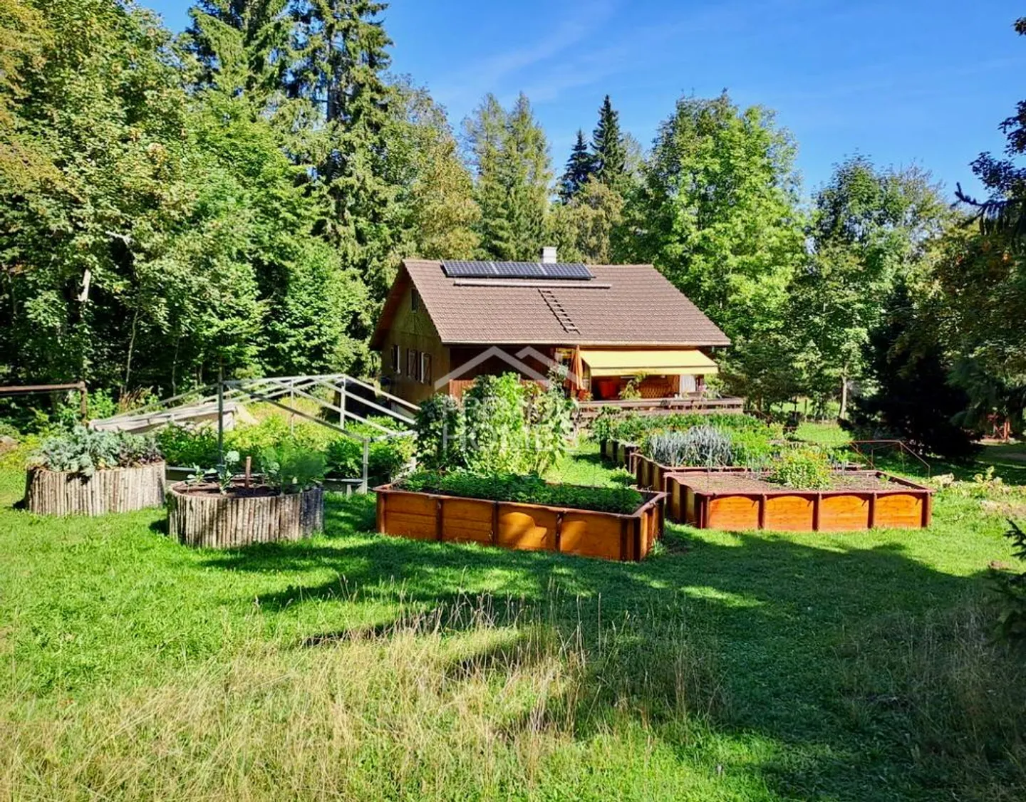 Charmantes Haus in der Natur - Foto 1 von 6