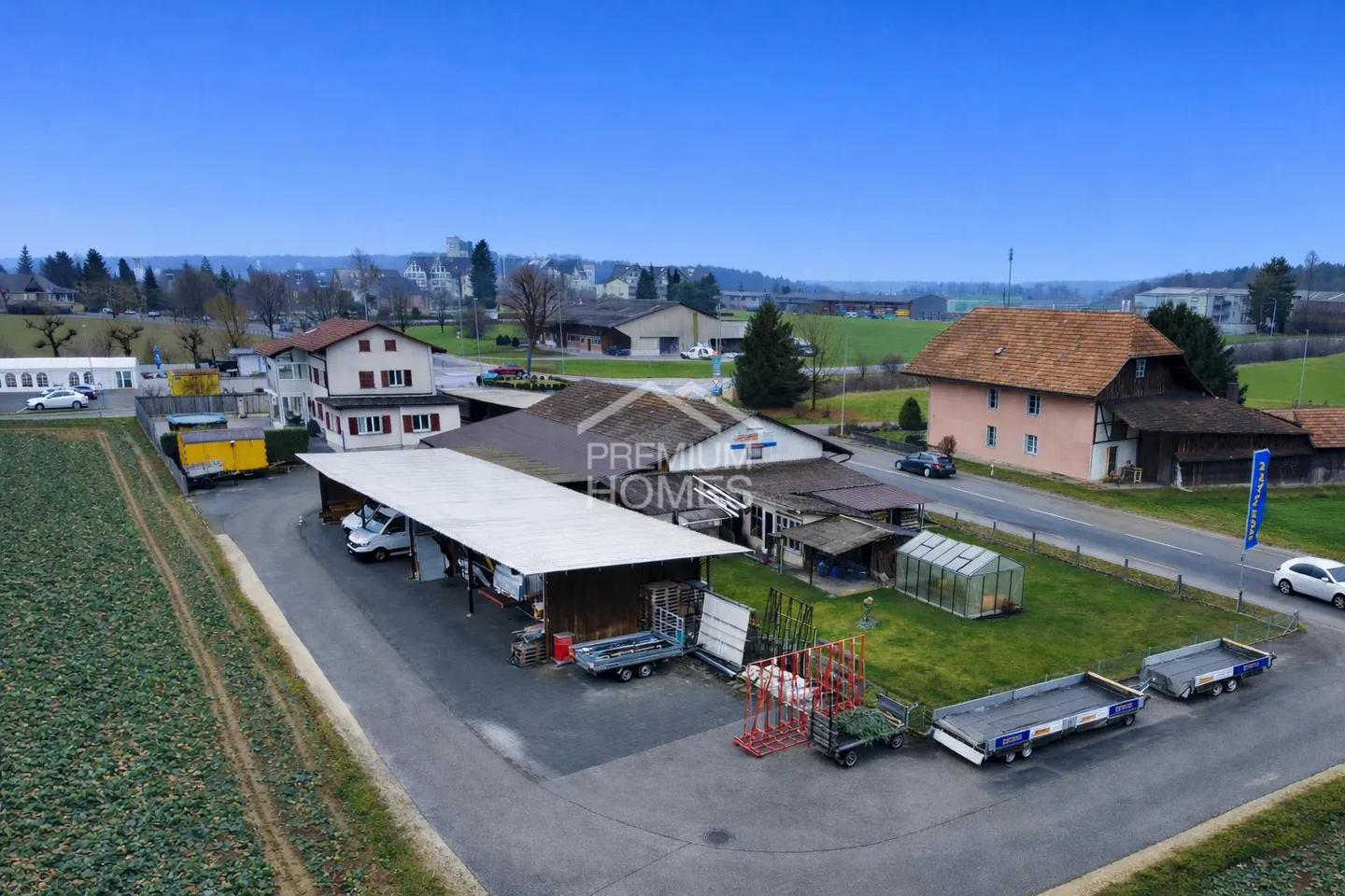 Rare combination of commercial and residential - Photo 2 of 13