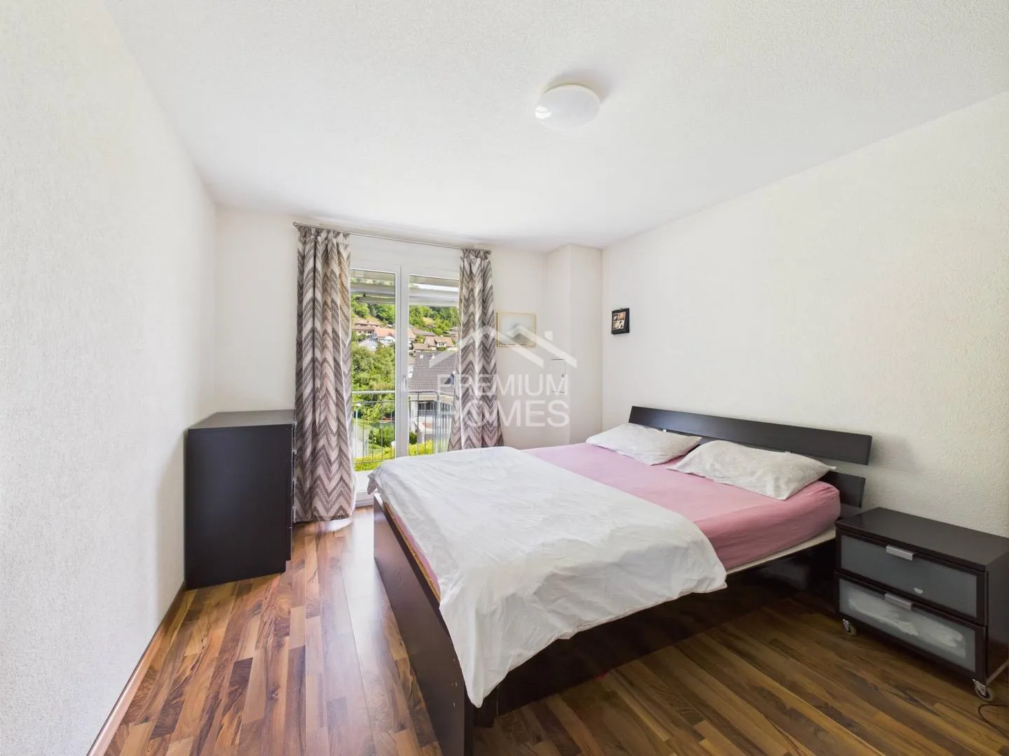 A home that awakens joy of living - Photo 11 of 12