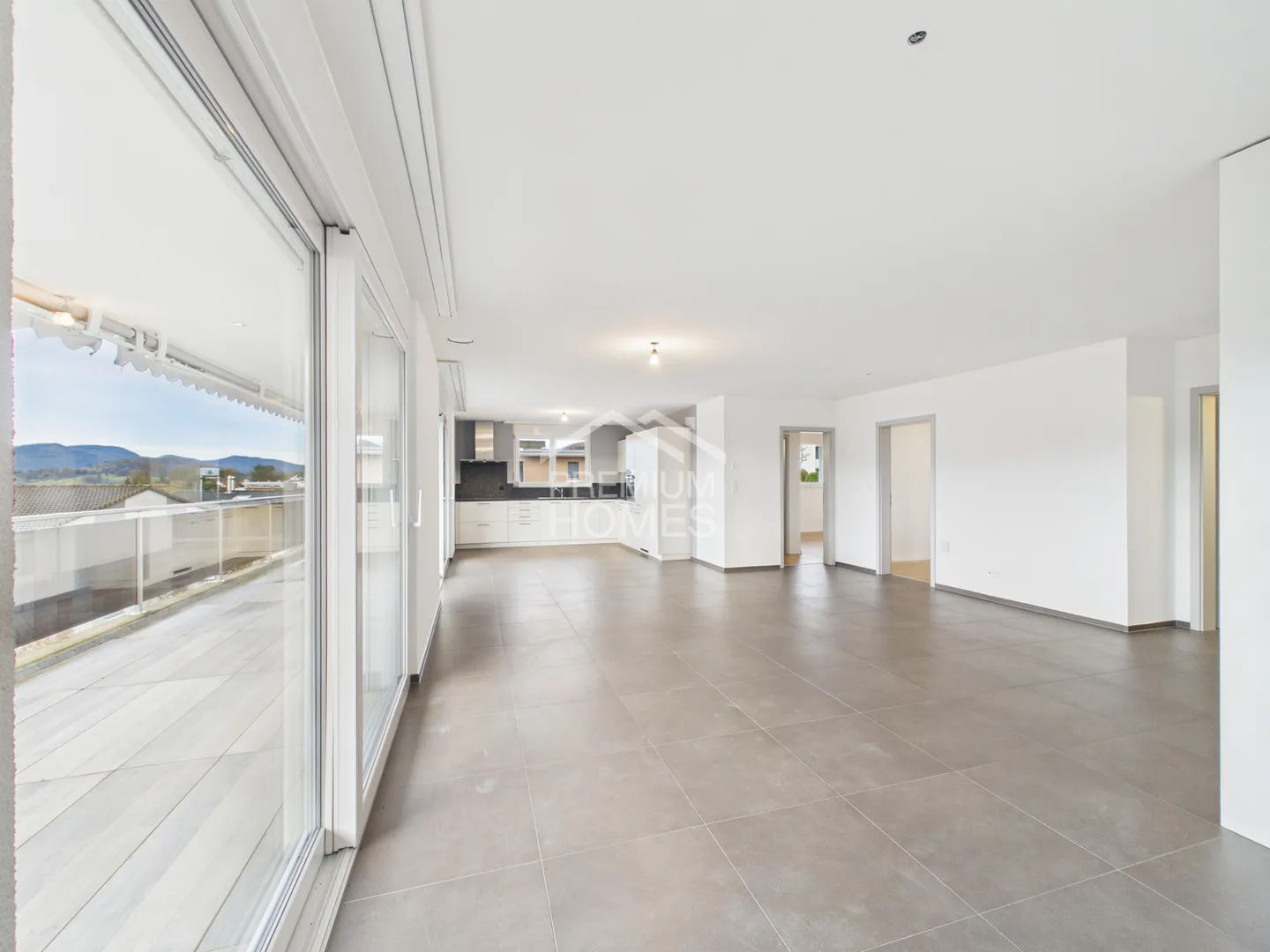 Penthouse with breathtaking view of Delémont and the mountains - Photo 7 of 10