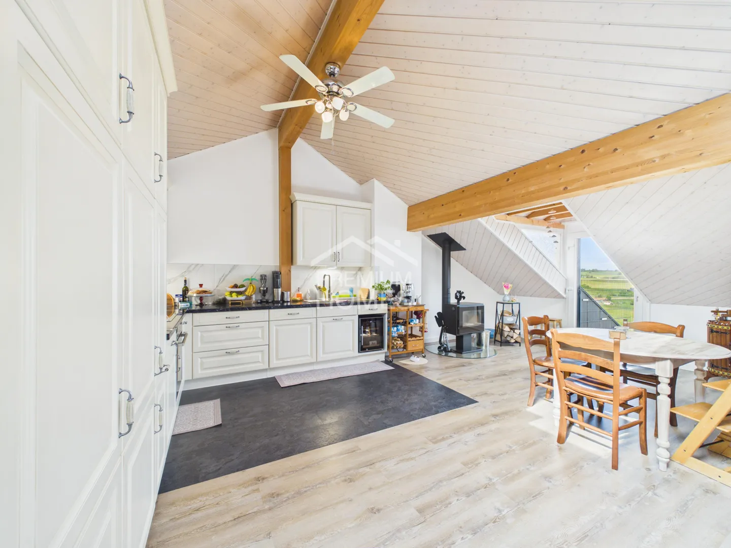 Letzte Etage in absoluter Ruhe - Foto 3 von 8