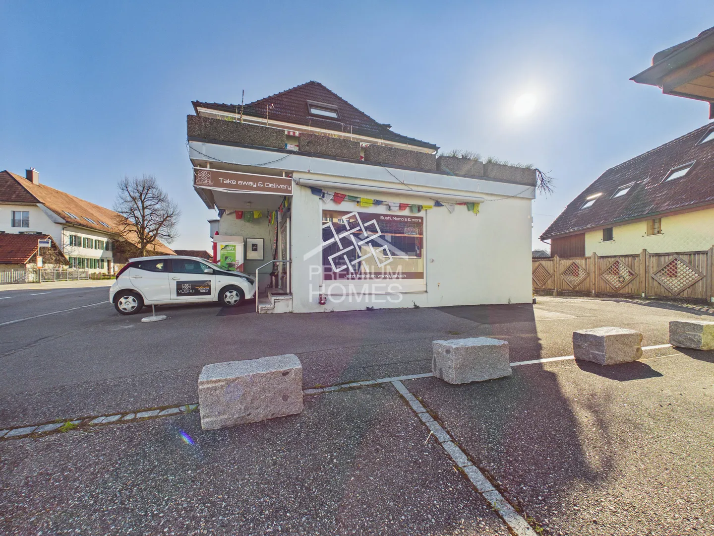 Attractive Multi-Family Home - Photo 4 of 9