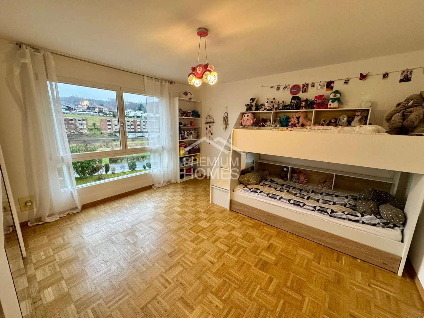 Elegant Apartment - Photo 4 of 9