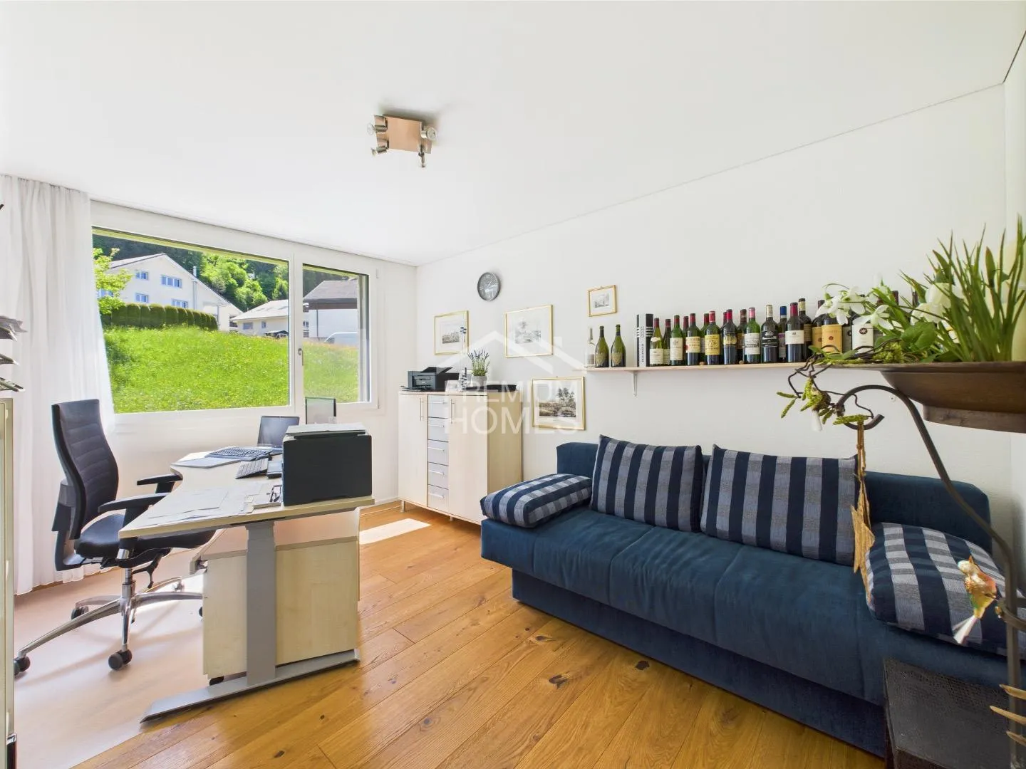 High-End Lifestyle Above the Fog - Photo 4 of 7