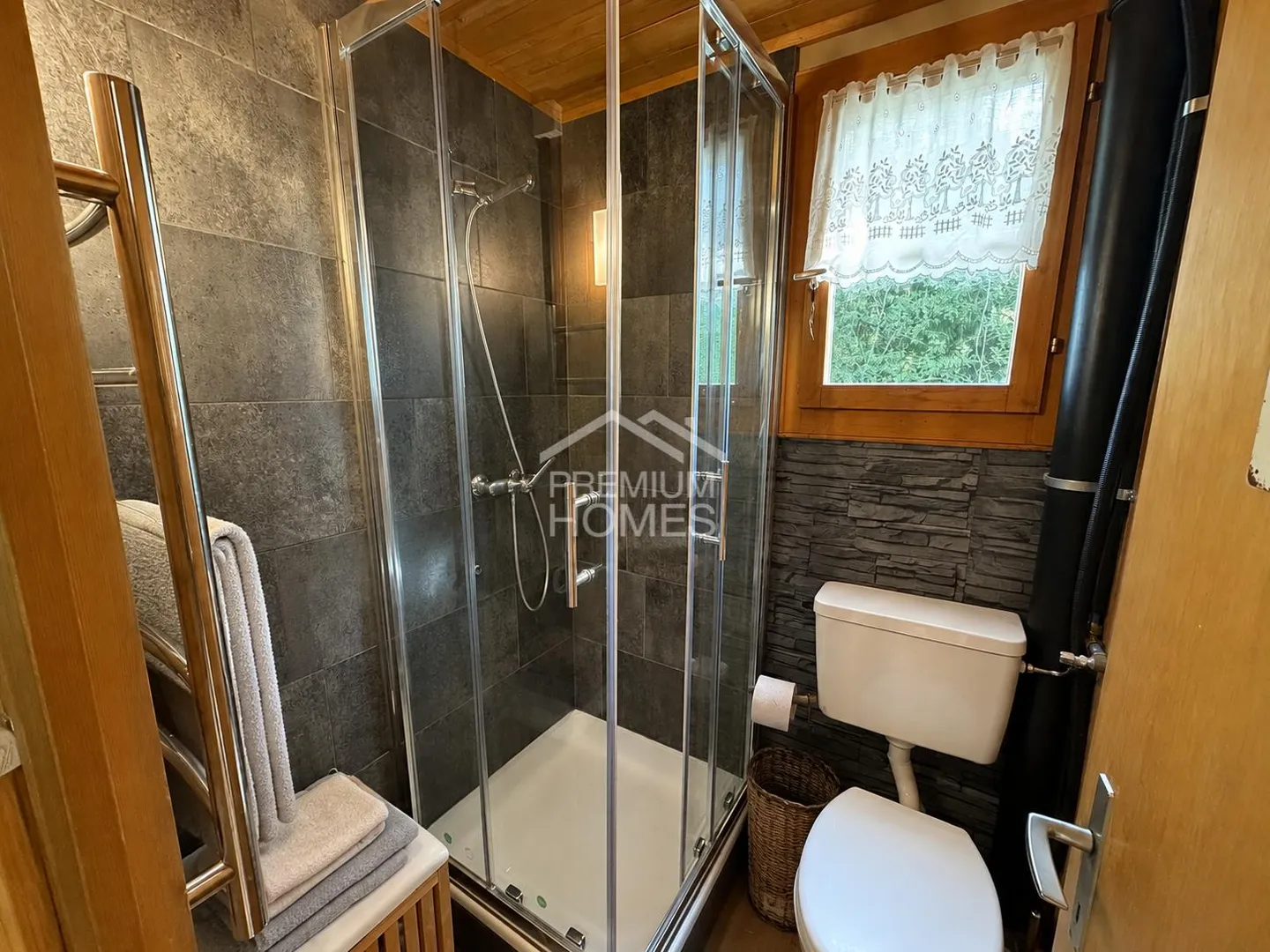 Charming Chalet - living, enjoying, renting - Photo 6 of 13