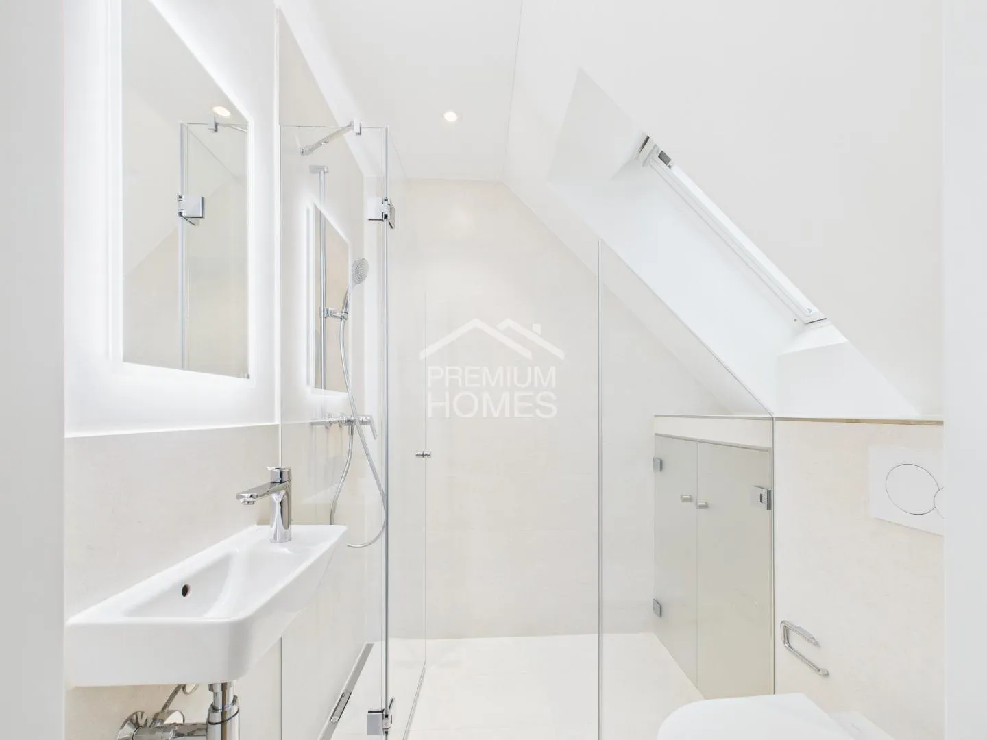 Your private attic oasis - light, space, and joy of living - Photo 7 of 10